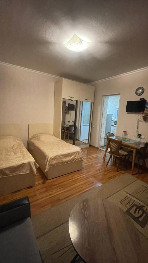Tamara'S Apartament In Avlabari Tbilisi Exterior foto